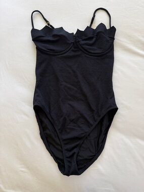 Black Scalloped Bust One-Piece Swimsuit